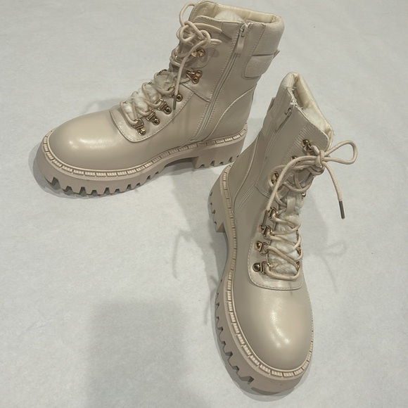 Dolls kill MORNING faux fur RENEGADES COMBAT BOOTS size 11 cream beige NWOB - Picture 8 of 8